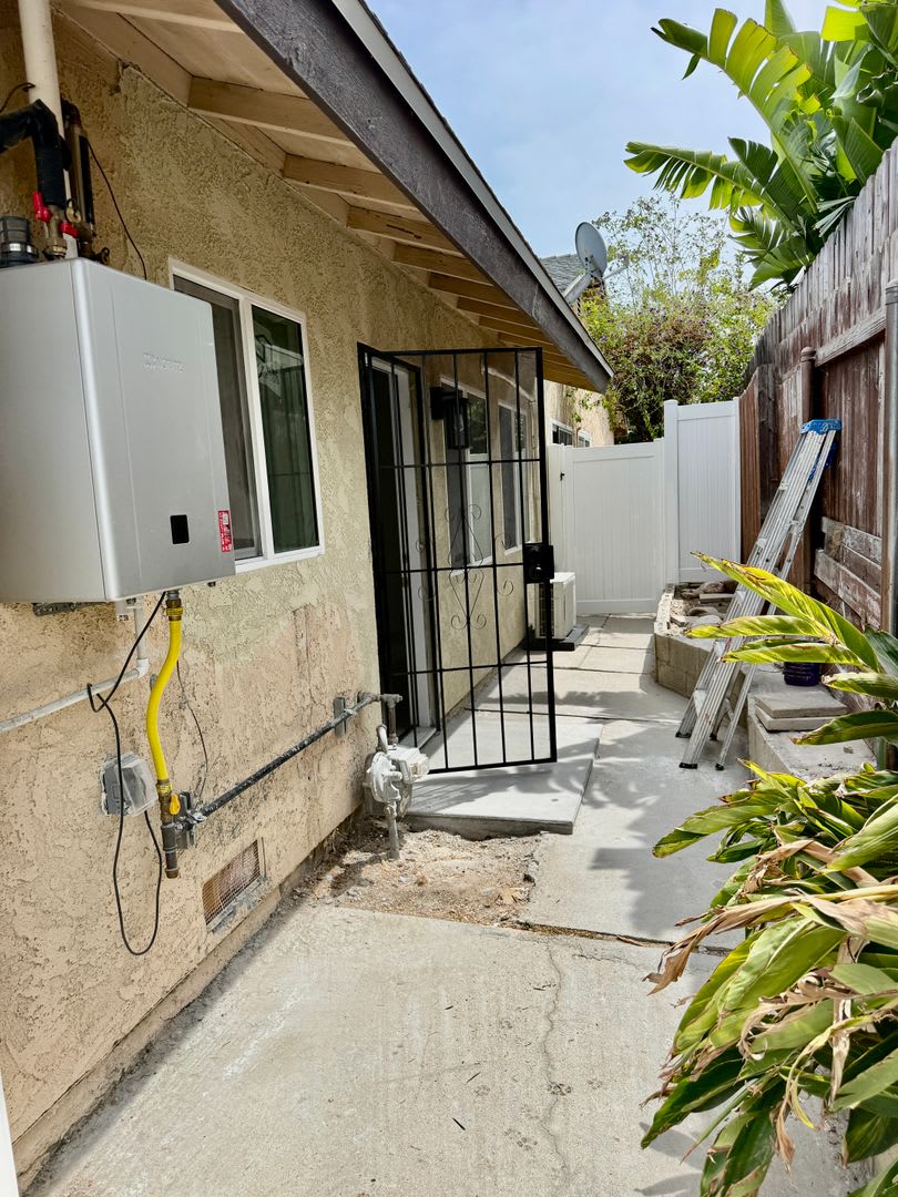 Brand-New Modern ADU in Corona — Utilities Included – photo 2