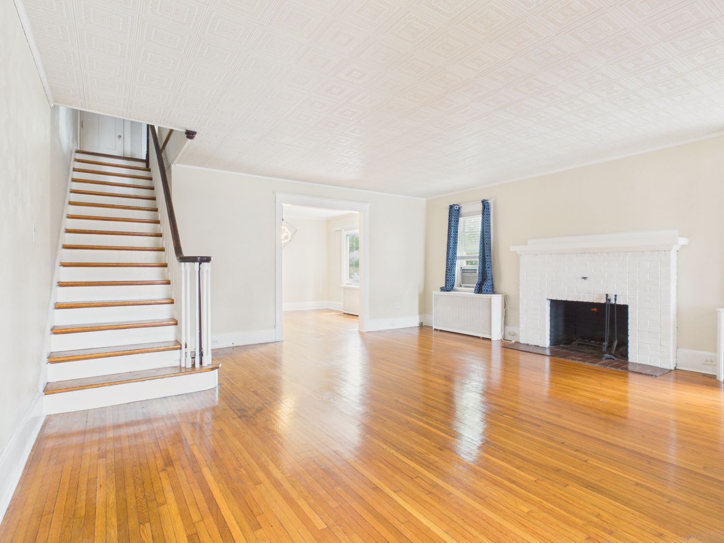 Beautiful 5 Bedroom Single Family Home On N 2Nd – photo 5