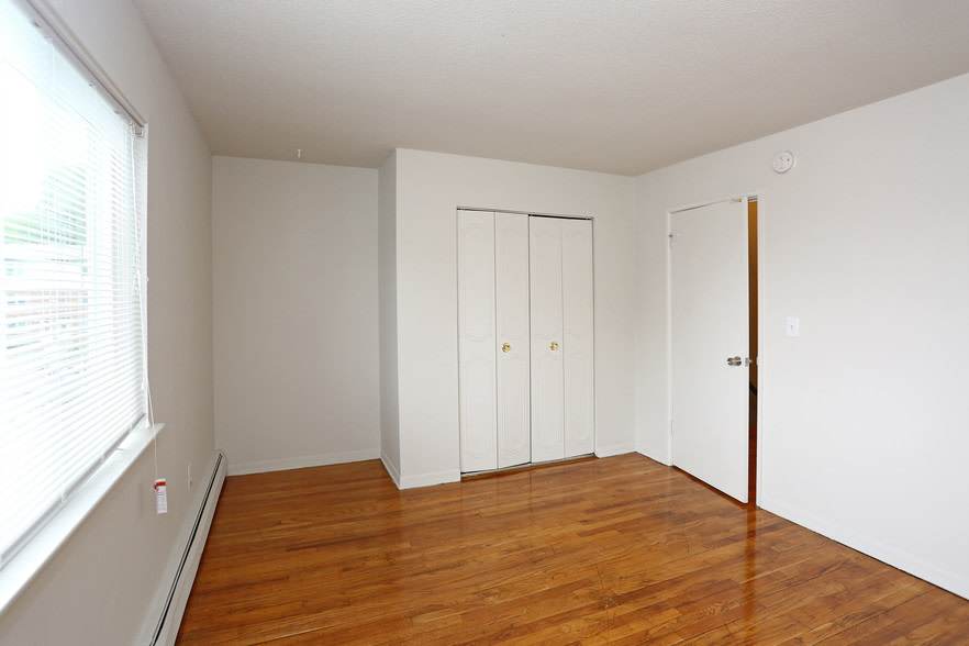 Woodbury Apartments – photo 4