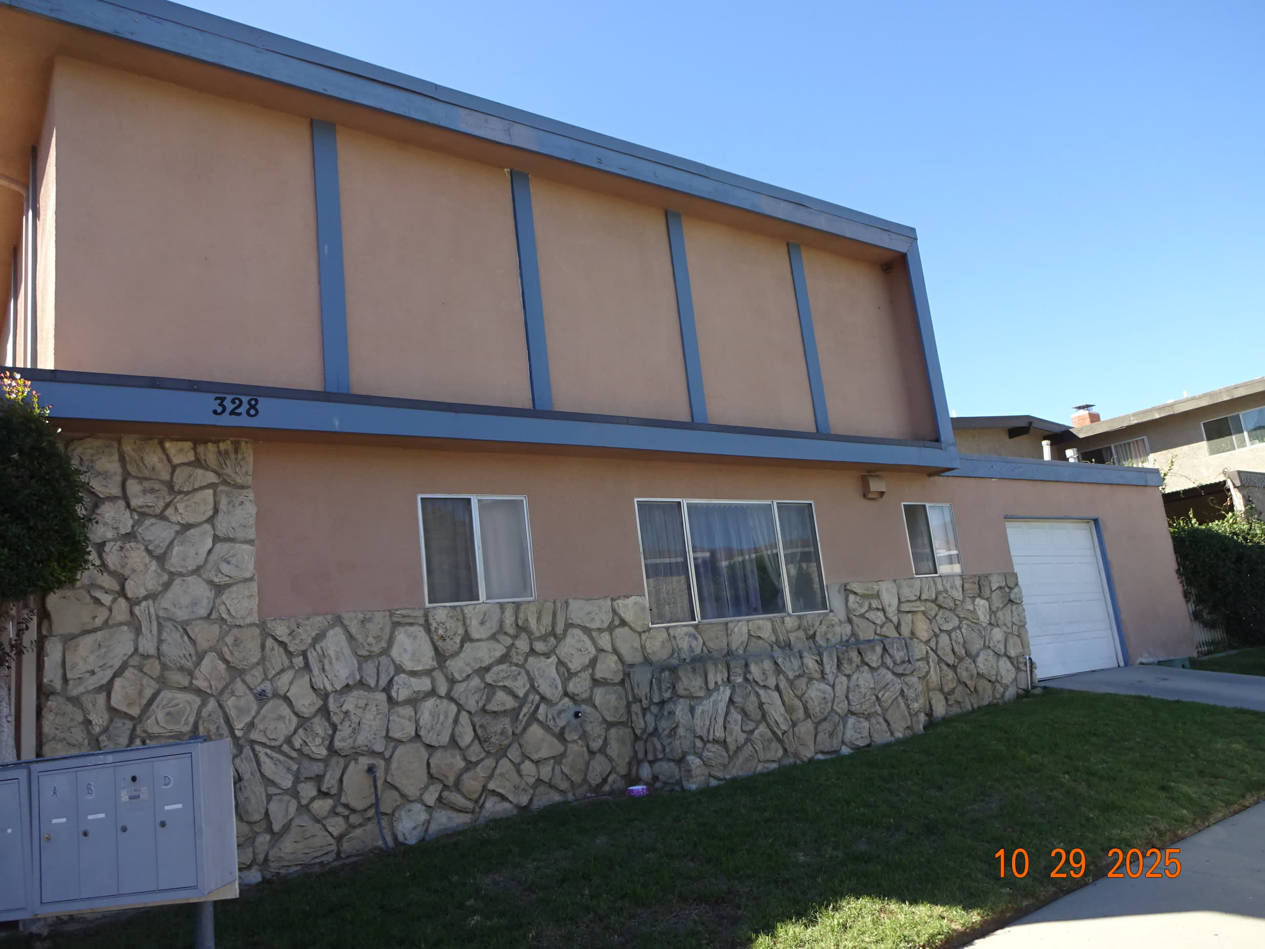 328 S Steckel Dr – photo 1