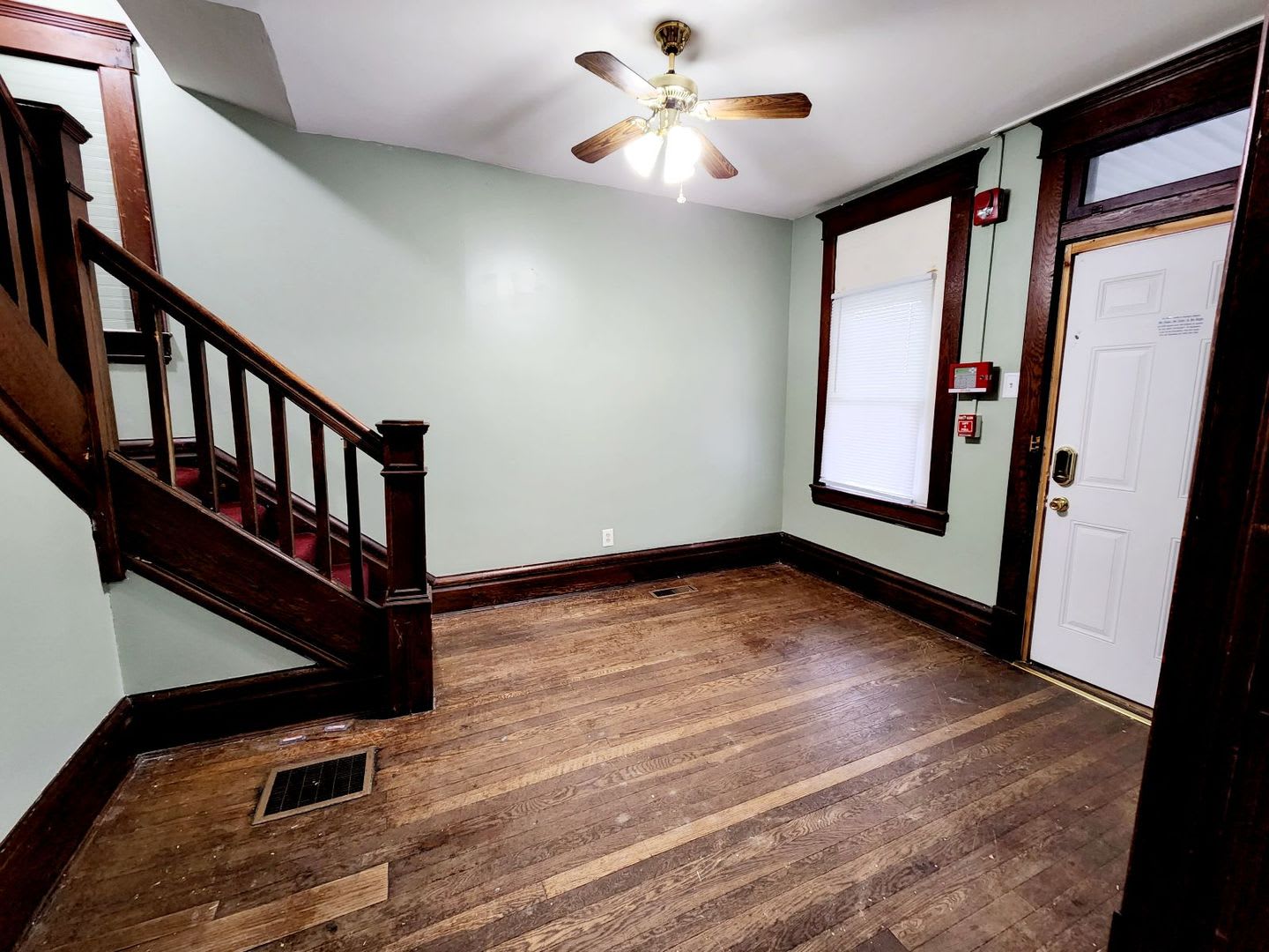 5 Bedroom/ 2 Bathroom House – photo 5