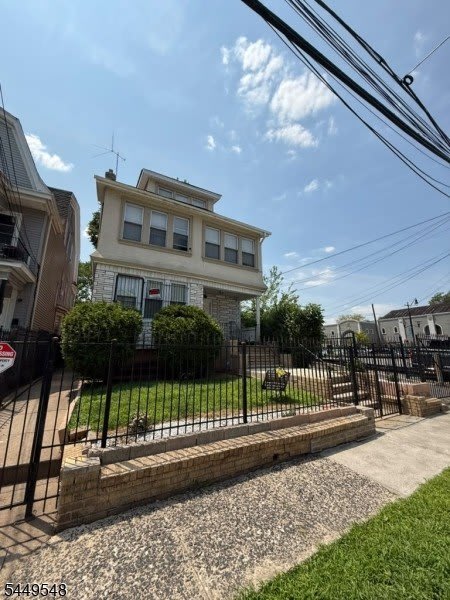 86 Mapes Ave – photo 2