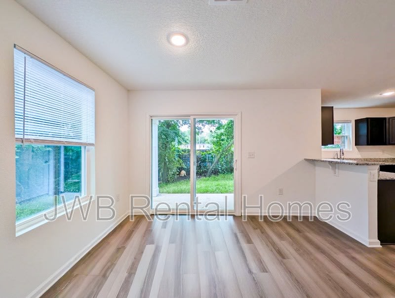 1478 Mason Ave – photo 4