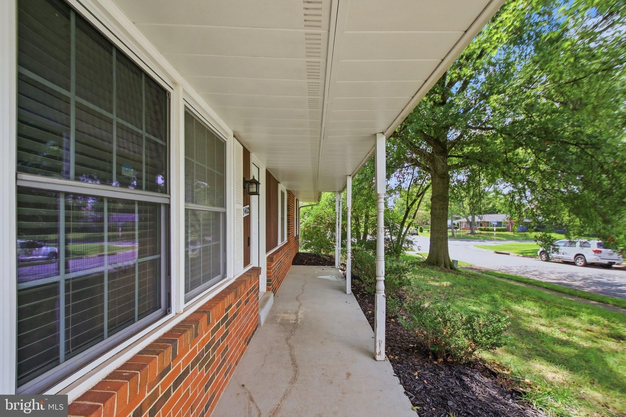 1402 N Amelia Street – photo 3