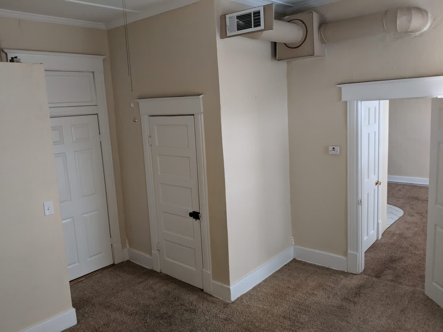 One Bedroom Loft Apartment Available in Historic Downtown Russellville-ALL UTILITIES PAID – photo 2