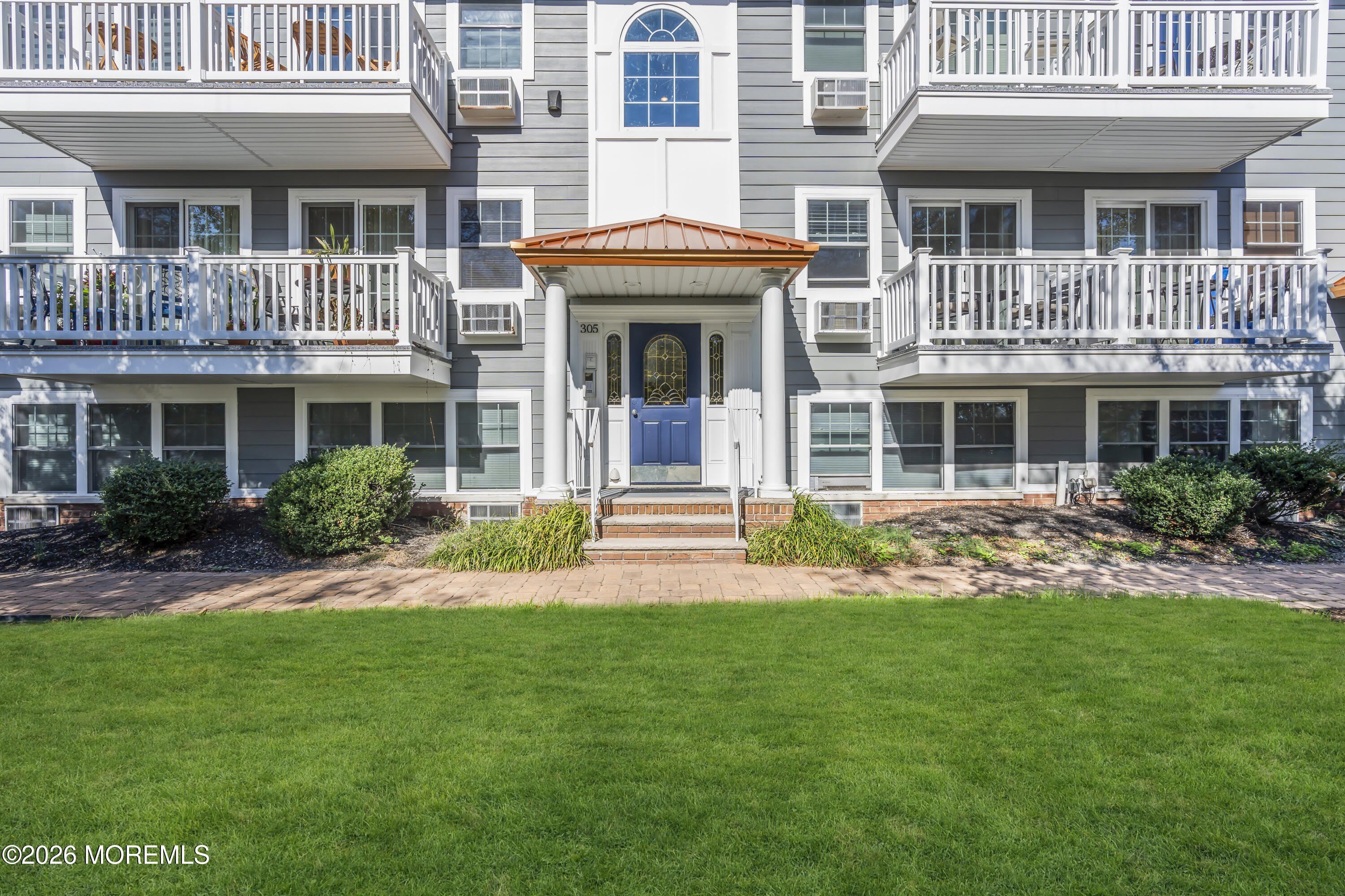 305 4th Avenue – photo 4