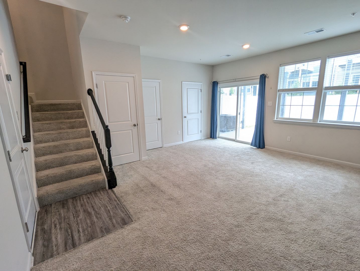 3 Level Townhouse In The Desired Westview South Community Available For Move In – photo 3