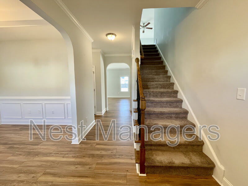 5137 Thruway Road – photo 2