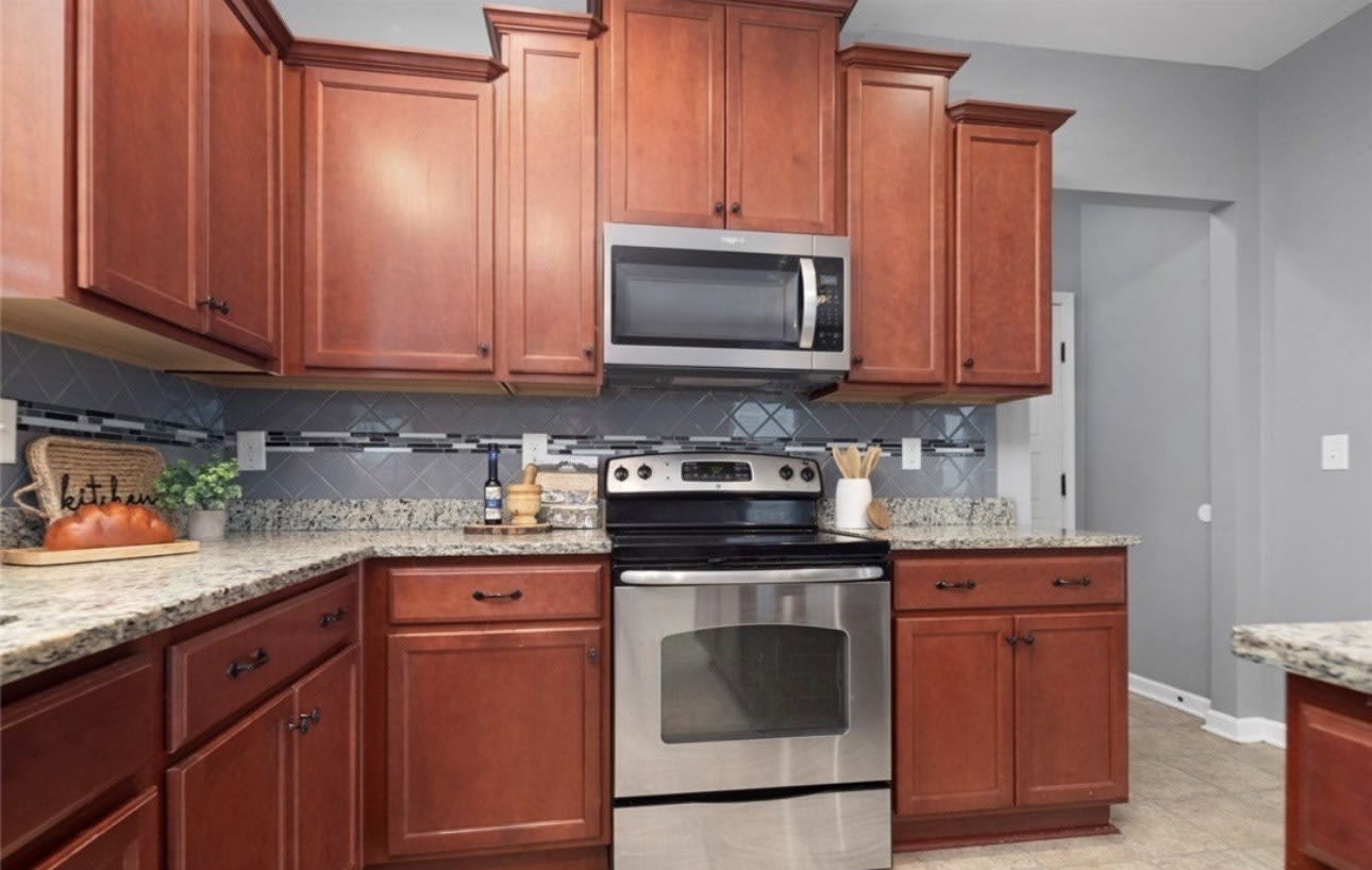 305 Bedfordshire Place – photo 3
