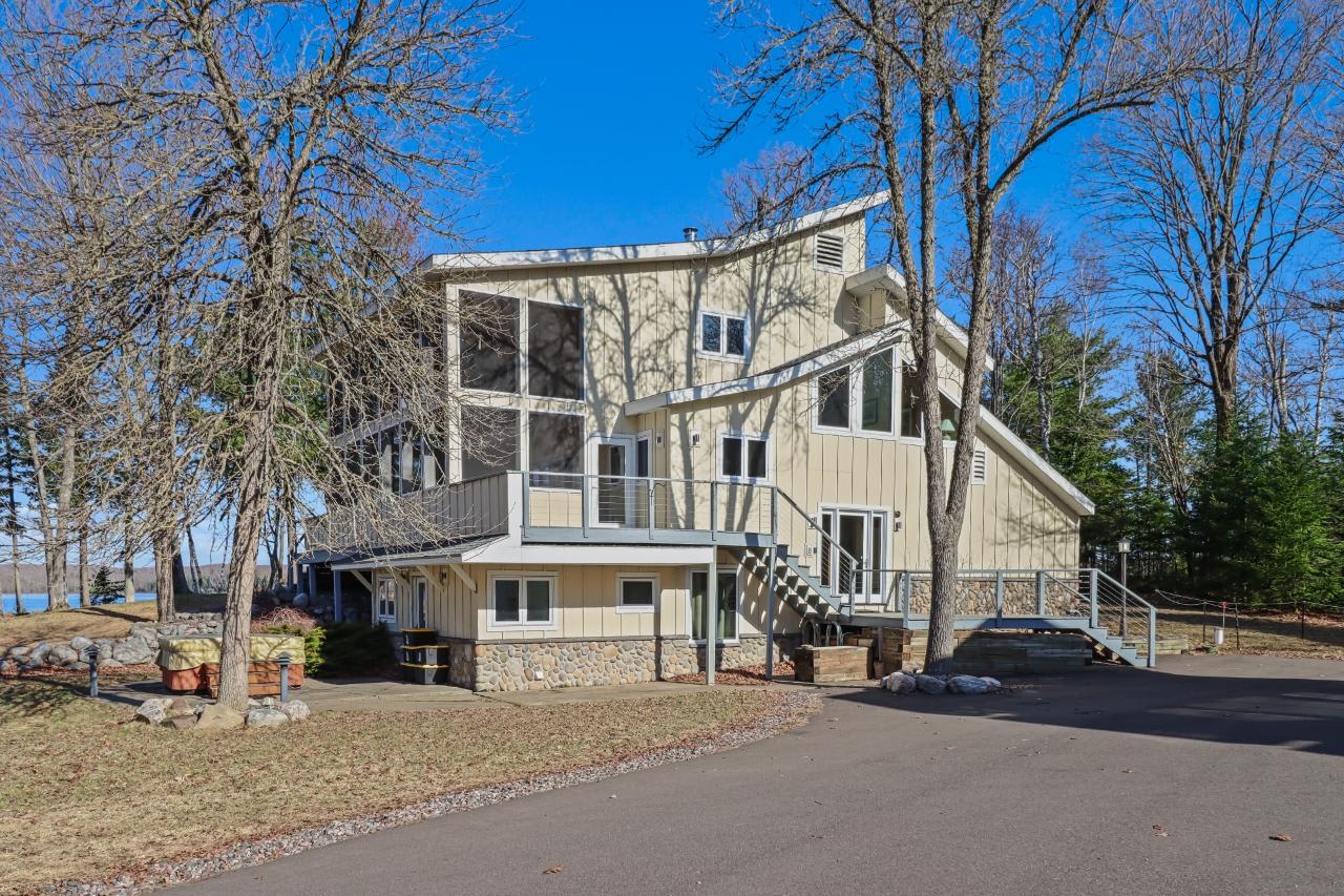 6697 Carola Drive – photo 2