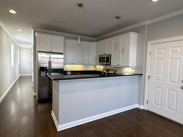 4308 N Lincoln Ave – photo 2