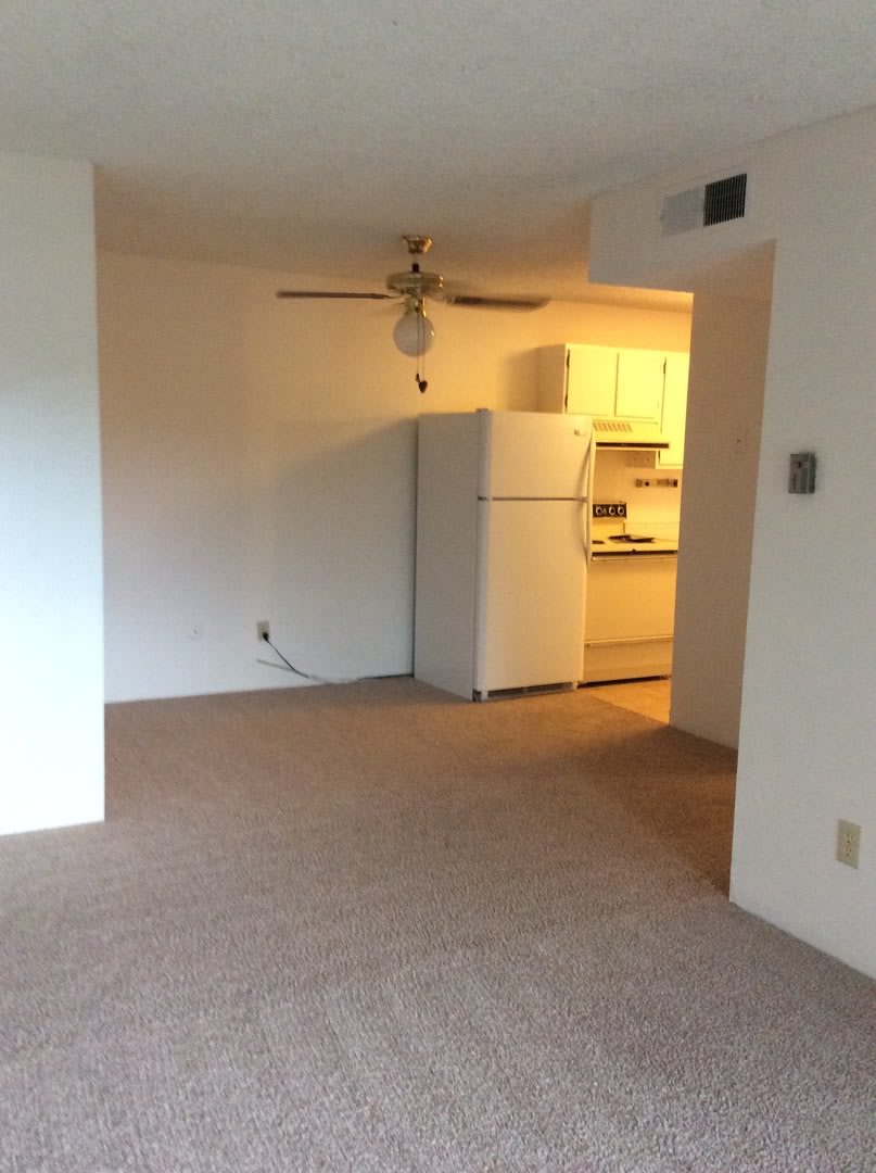 Available Now 2 Bed 2 Bath Condo With Community Pool And On Site Parking – photo 5