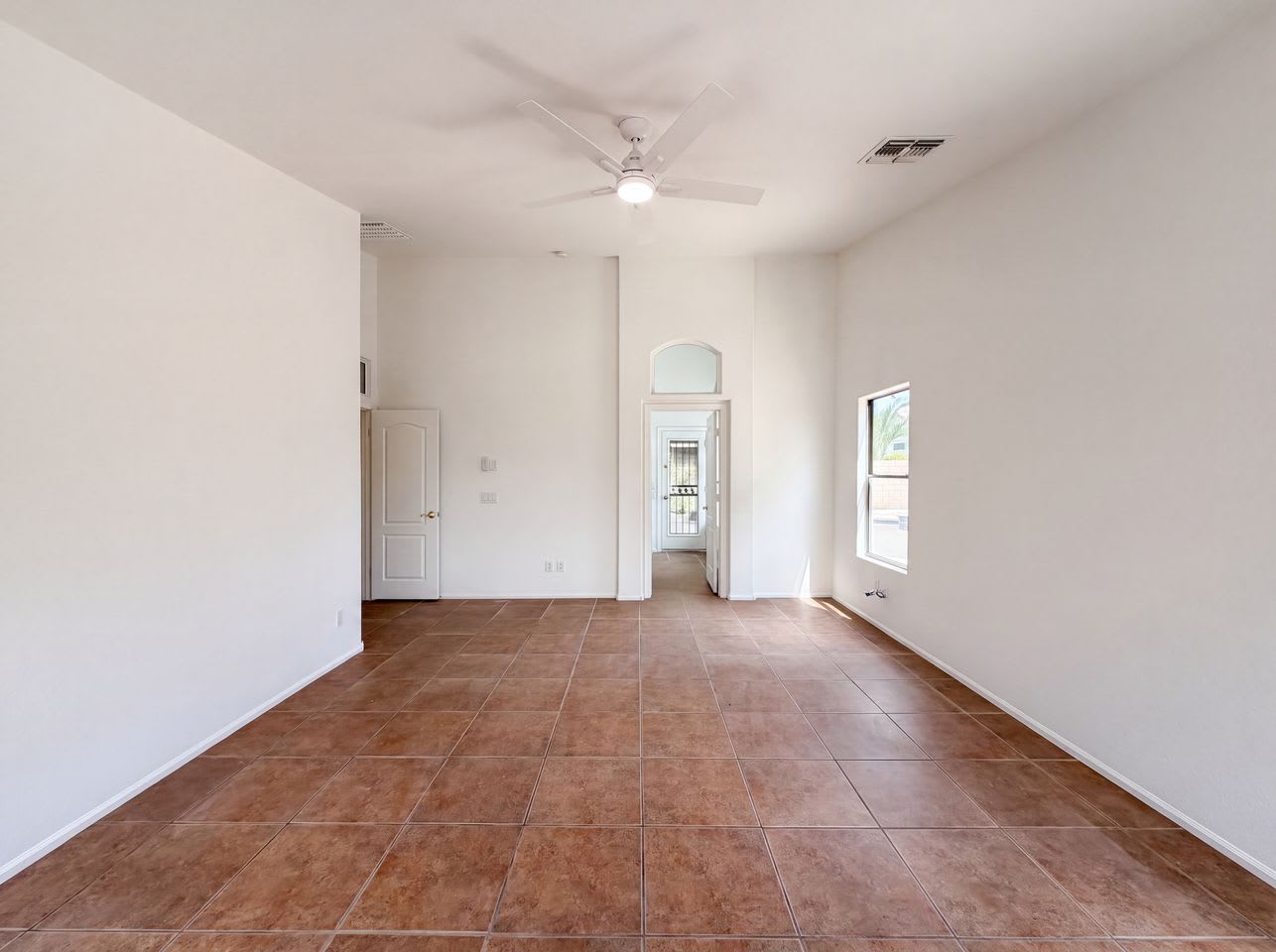 16736 W Mckinley St – photo 3
