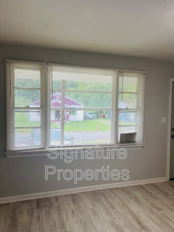 1221 Montgomery Ave – photo 4