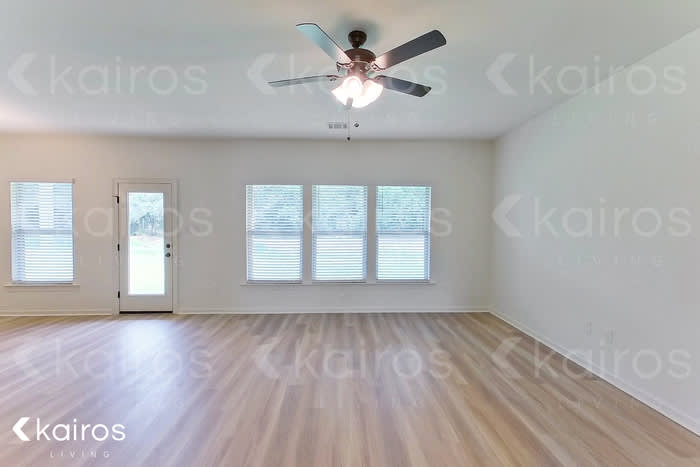 207 Foggy Lane – photo 2