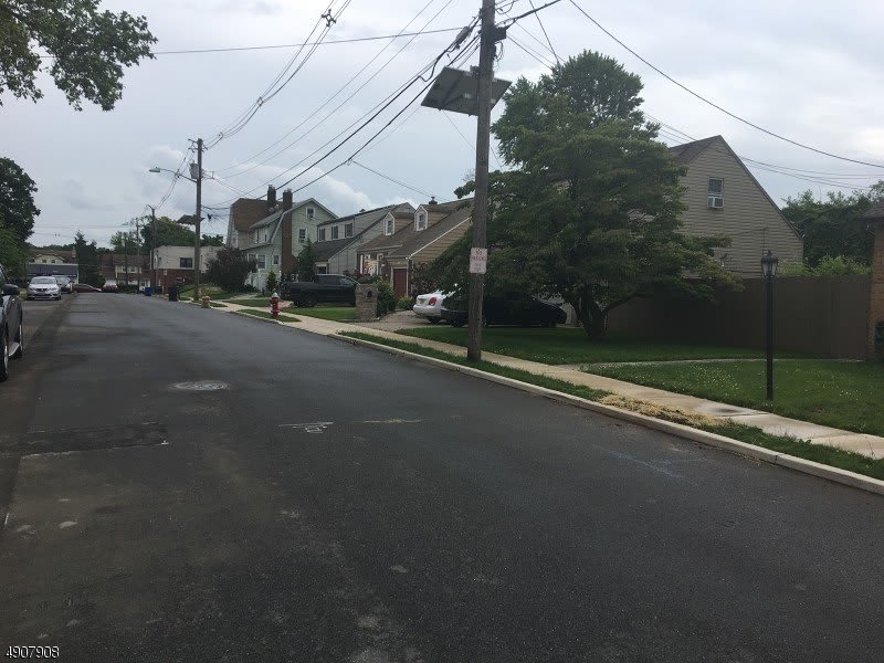 1034 Stone St – photo 3