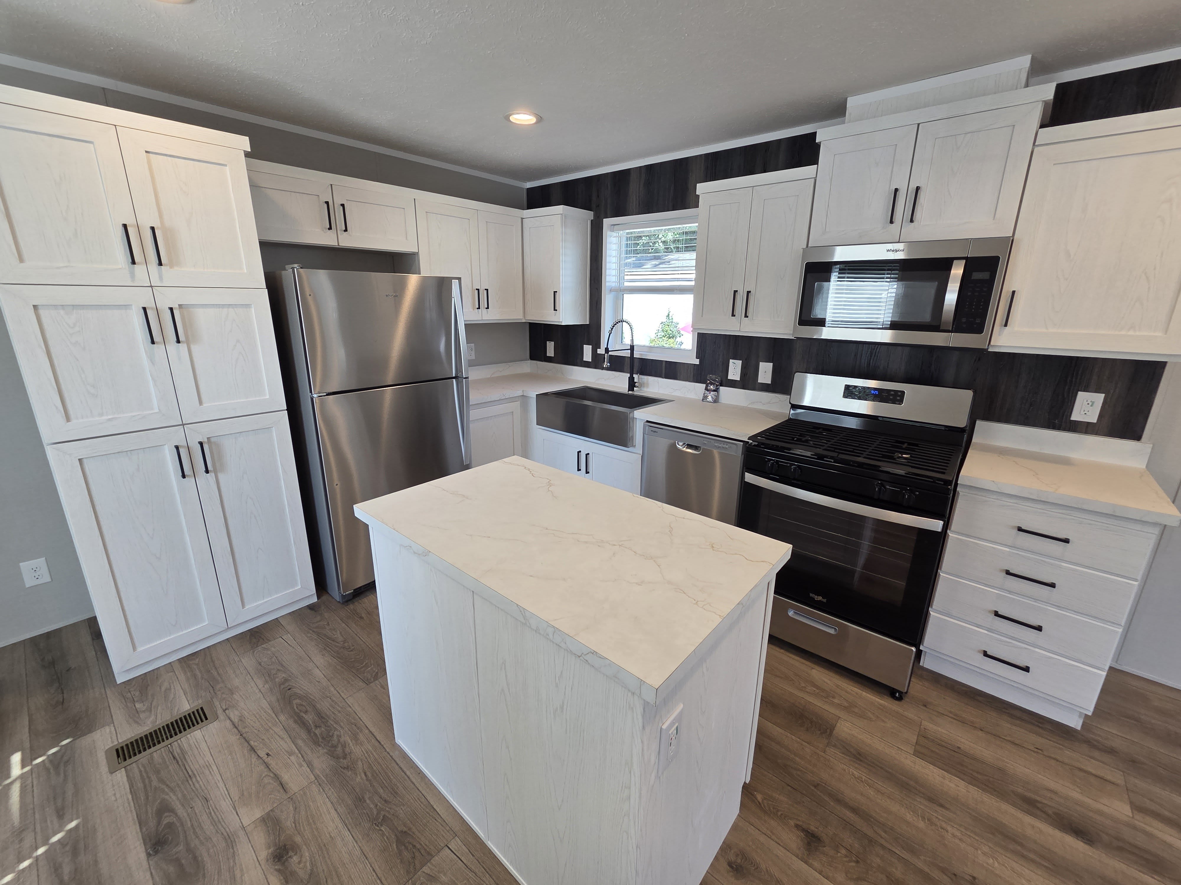 39500 W Warren Road – photo 2
