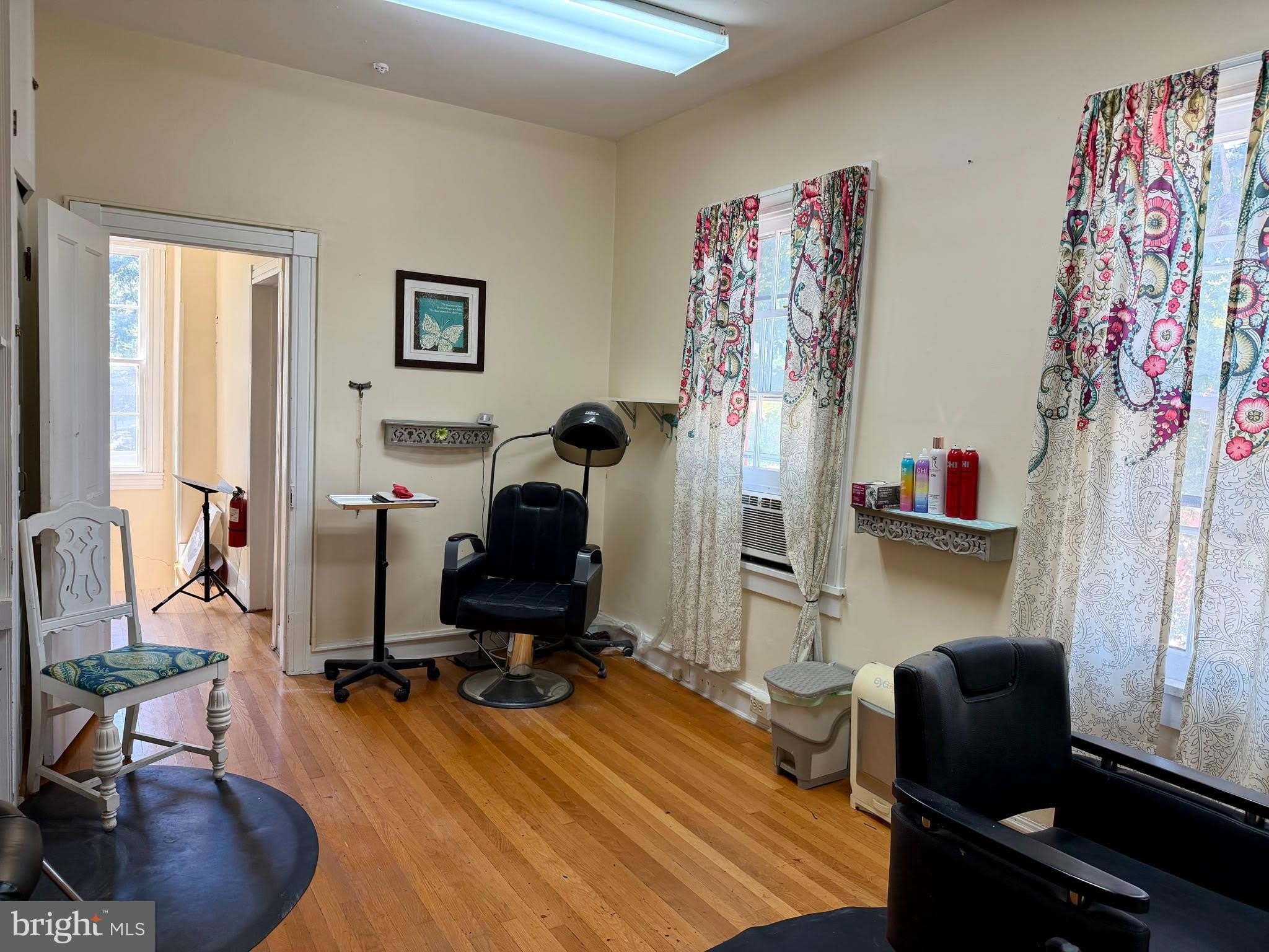 209 BOSCAWEN Street E – photo 2