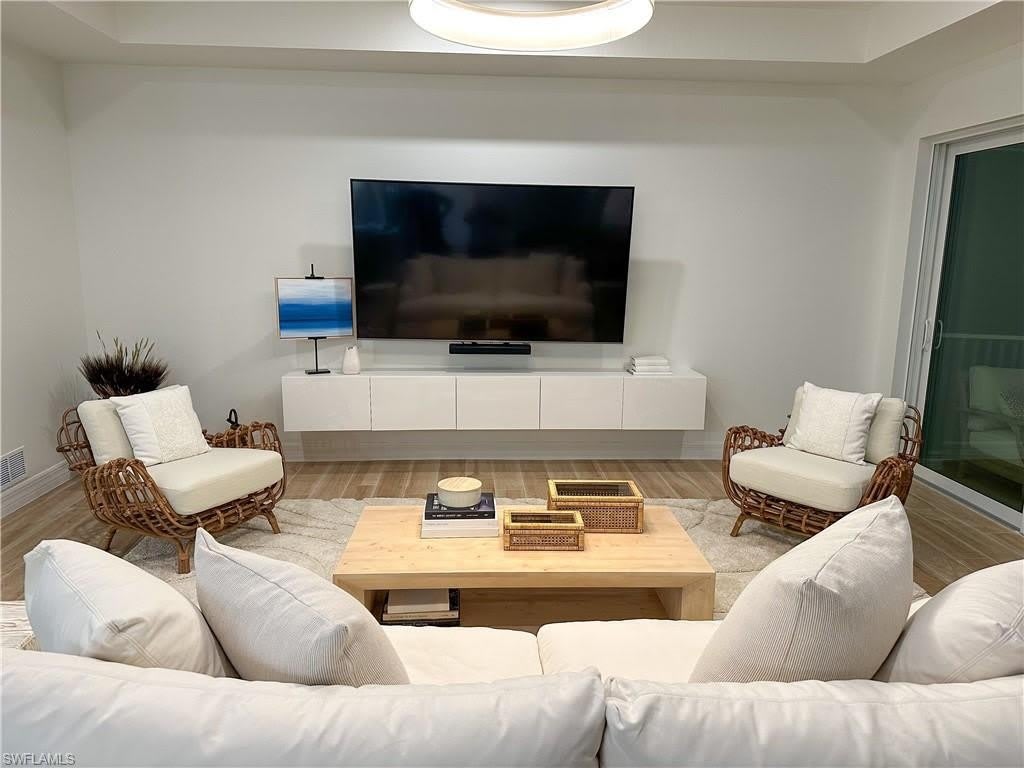 207 Indies Dr E – photo 2