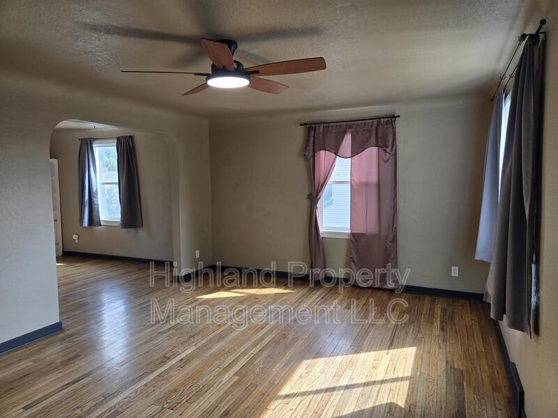 1160 NE Lake St – photo 5