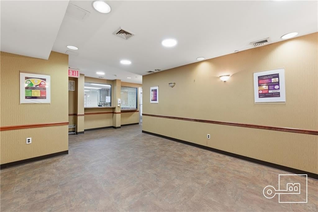 577 Prospect Avenue – photo 3