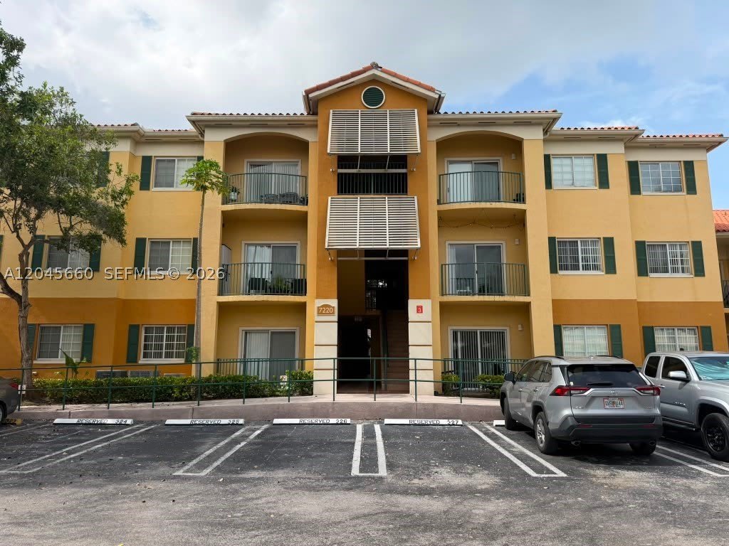 7220 NW 114th Ave – photo 1