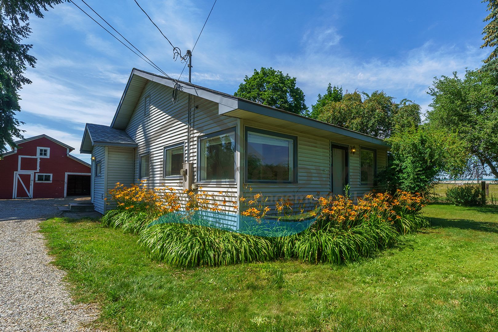 2 Bedroom 1 Bathroom Home on Nearly 2 Acres Available in Hayden! – photo 1