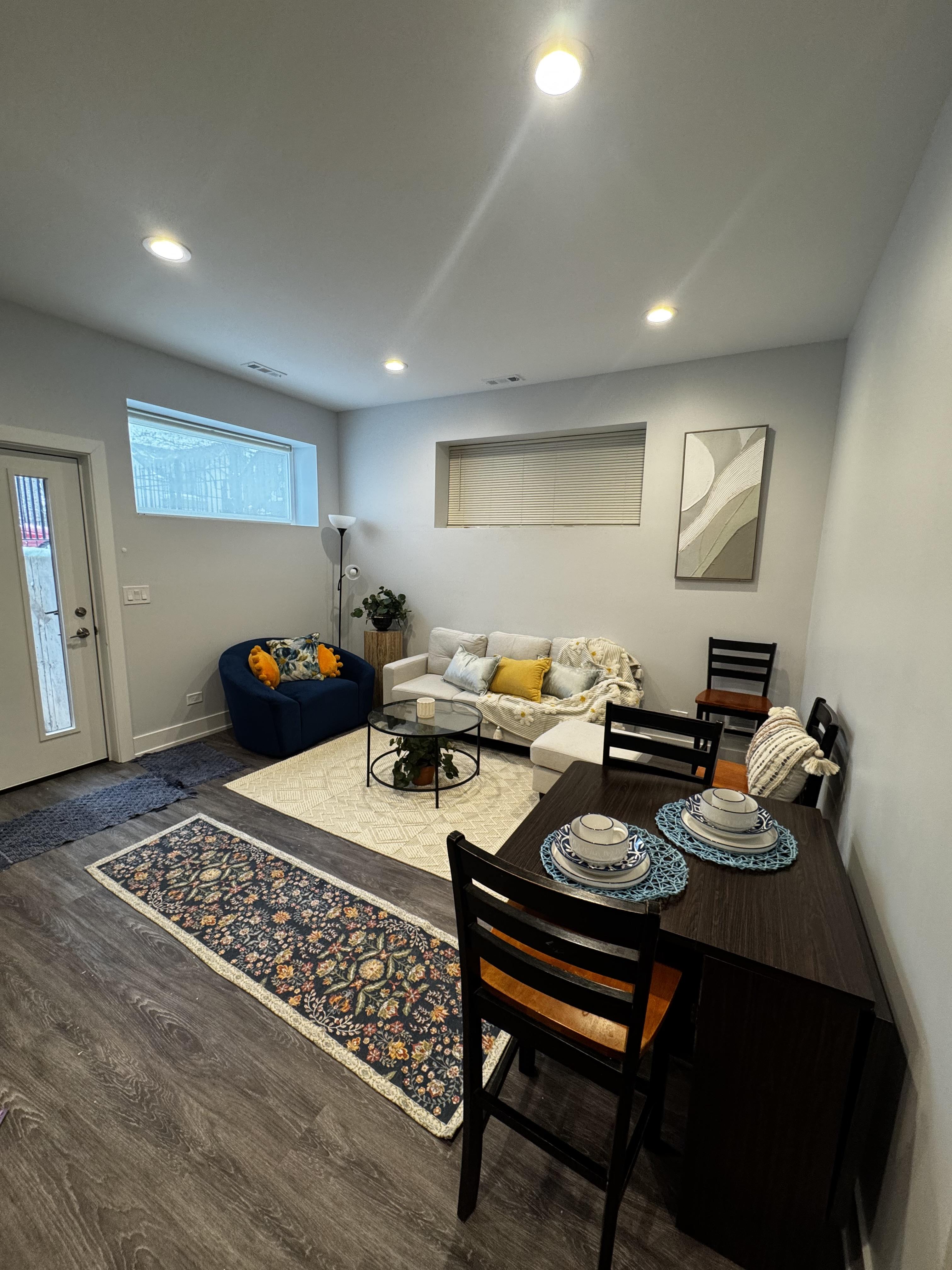 6322 South Rhodes Avenue – photo 1