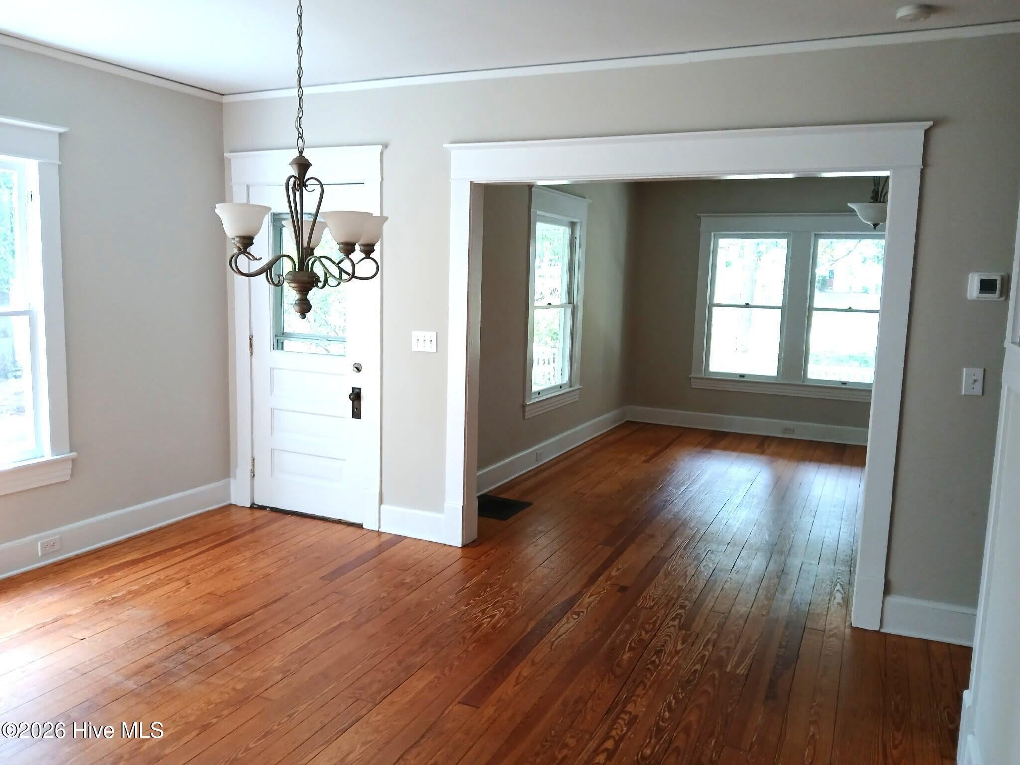 180 N May Street – photo 2