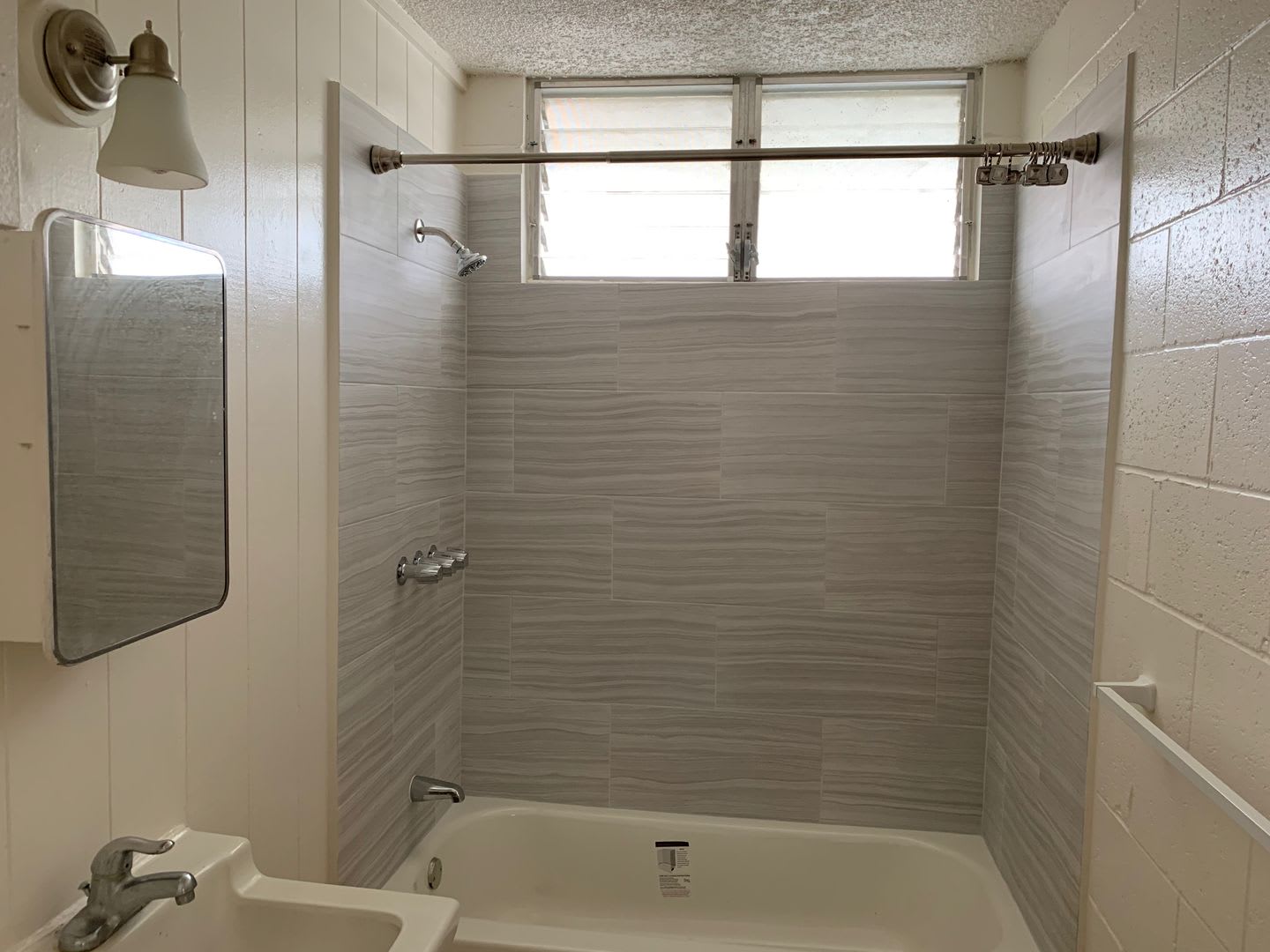 2 Bedroom 1 Bath Apartment on Pensacola Street – photo 5