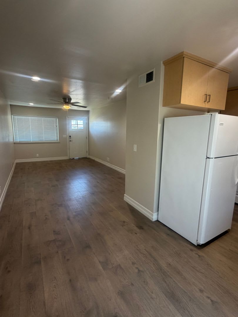 578 Brown St – photo 2