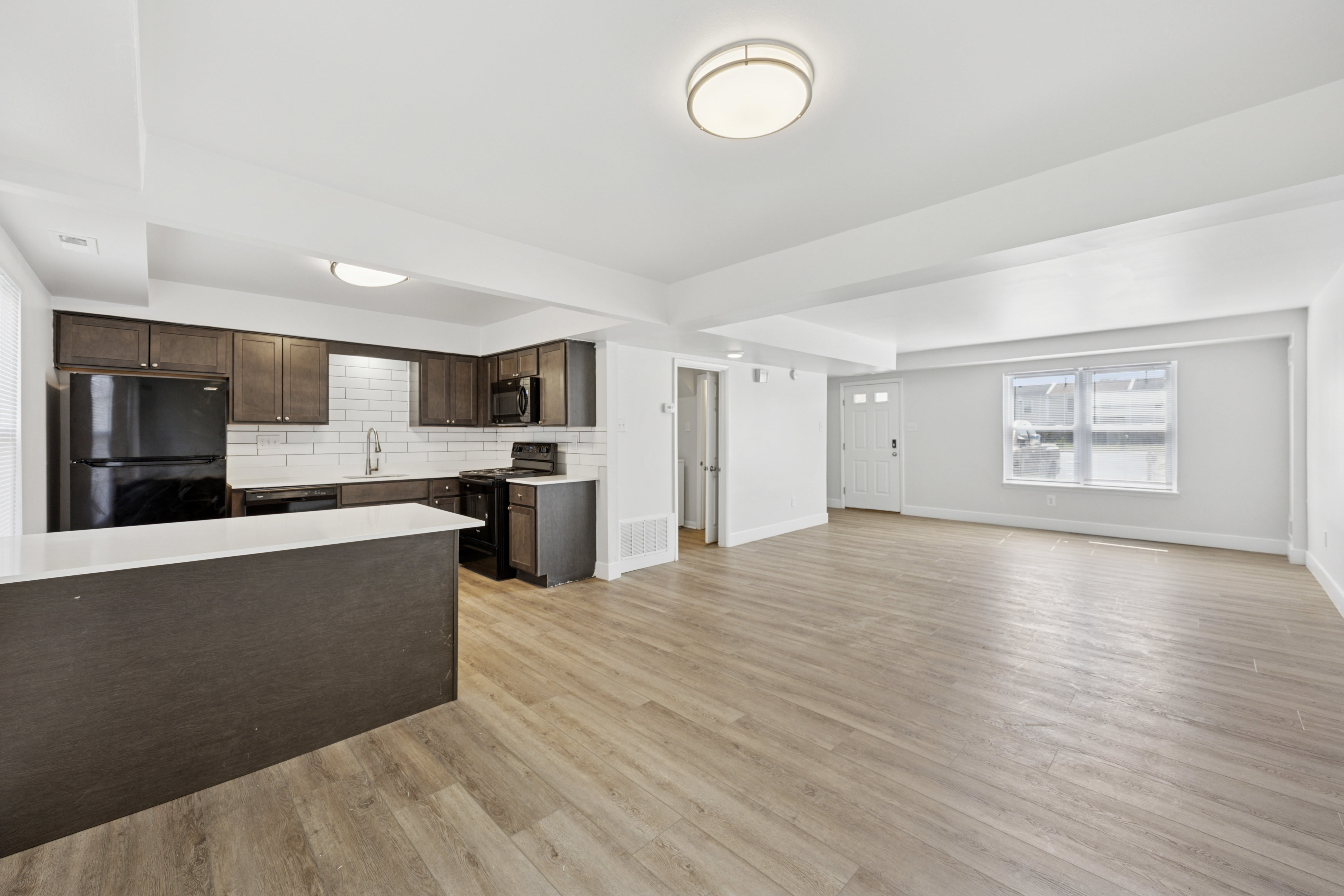 Gateway Airport Townhomes – photo 5