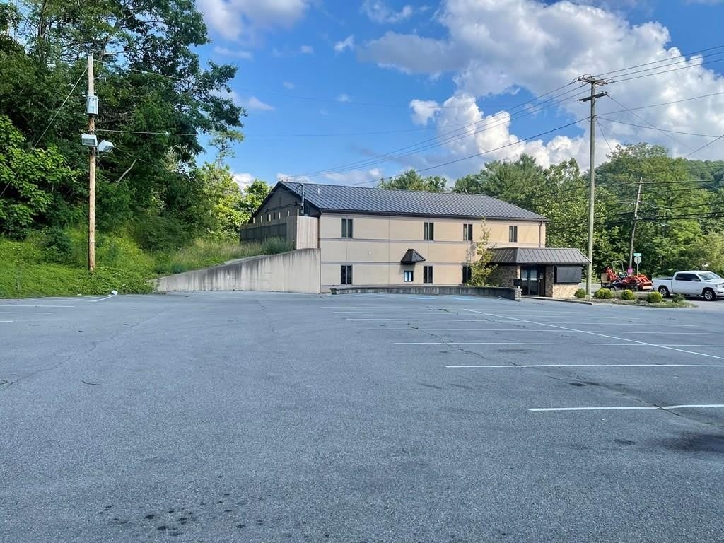 725 RITTER DR – photo 1