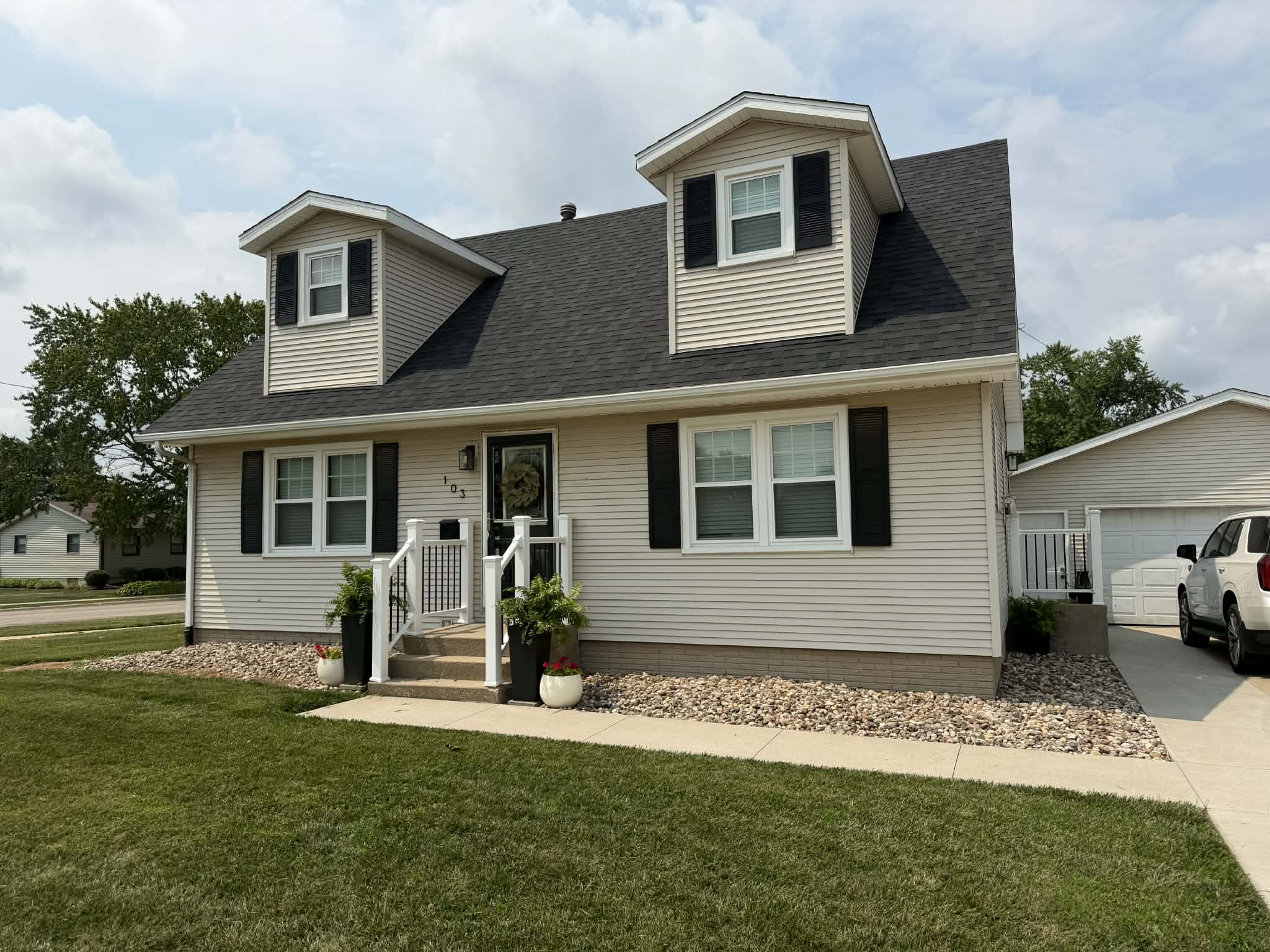 103 9th Avenue – photo 1