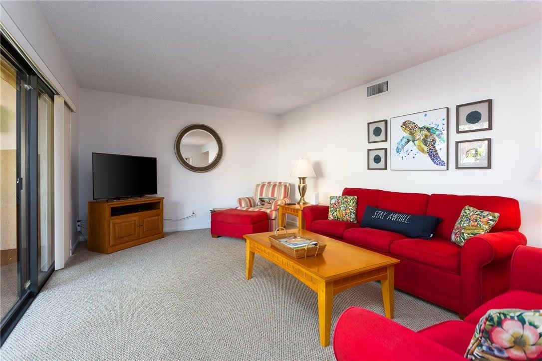 910 E Causeway Boulevard – photo 5