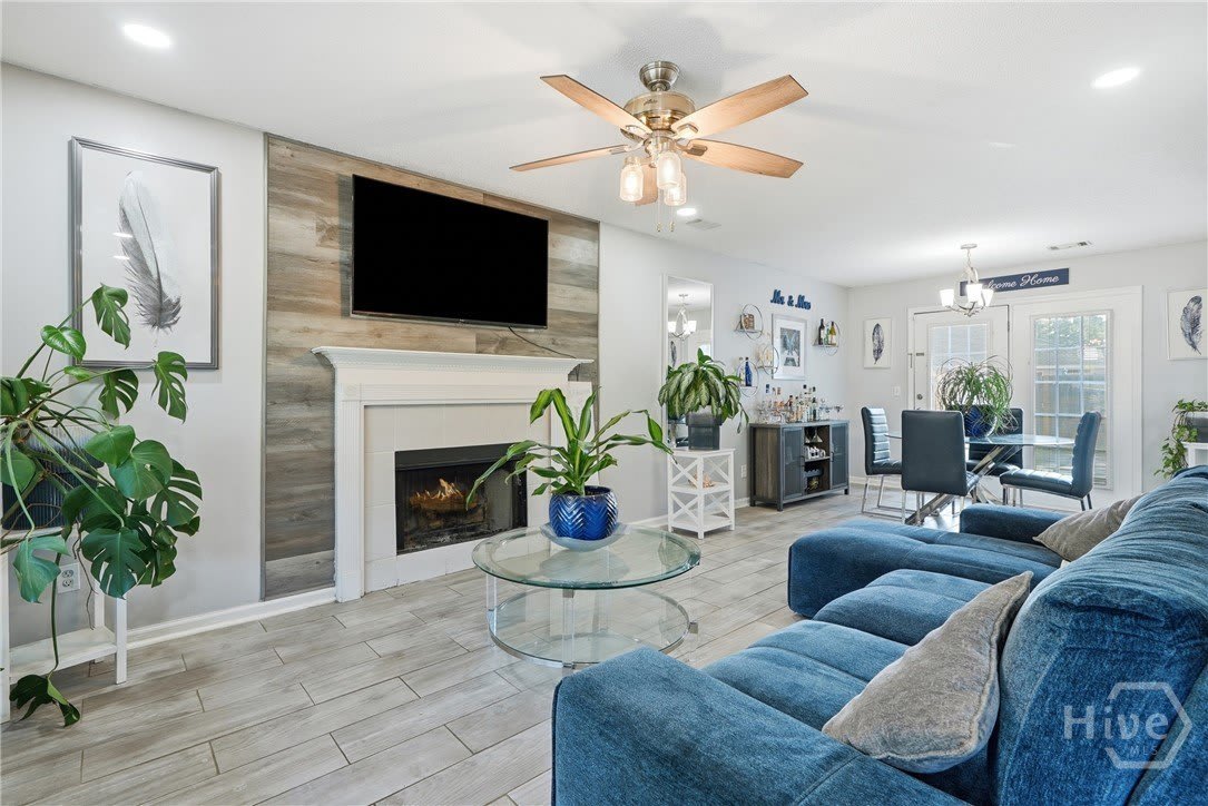 126 Bluelake Boulevard – photo 2