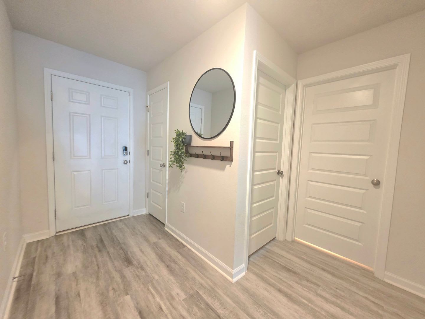 4 bed/2 bath – photo 4