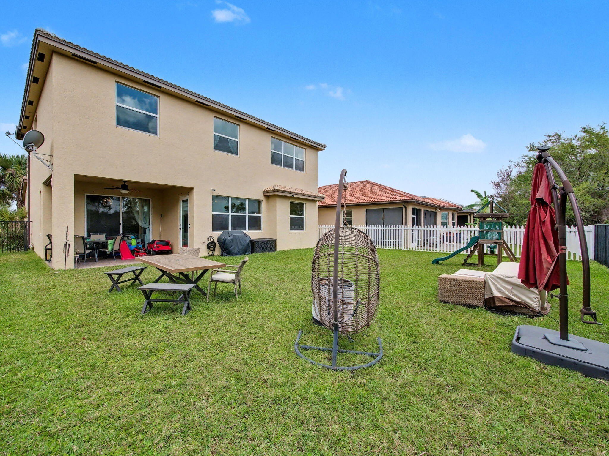 11316 SW Barton Way – photo 5