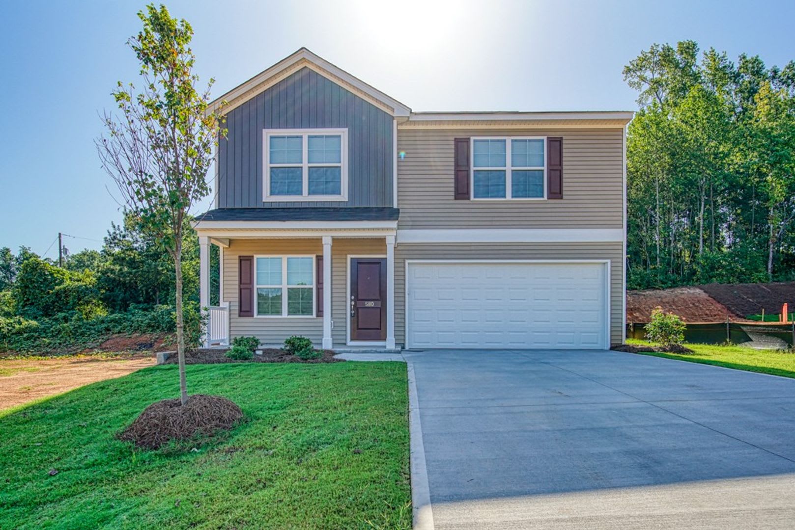4 BR, 2.5 BA, 2 Car Garage, Boiling Springs School District 2 – photo 3