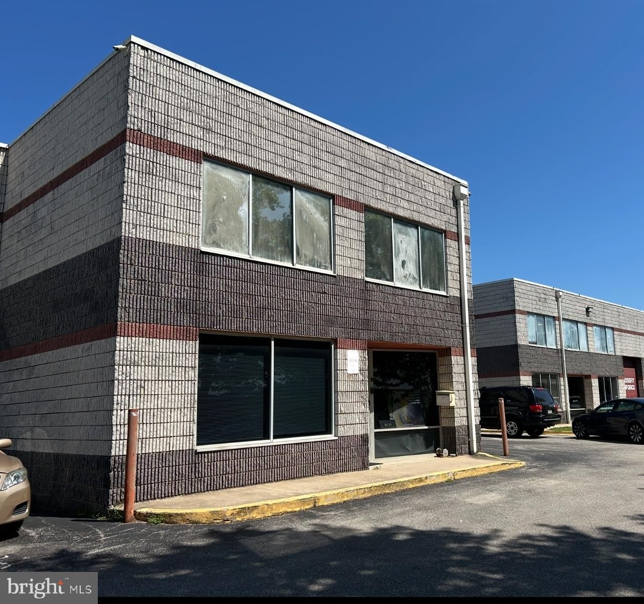 7851 BEECHCRAFT Avenue – photo 2