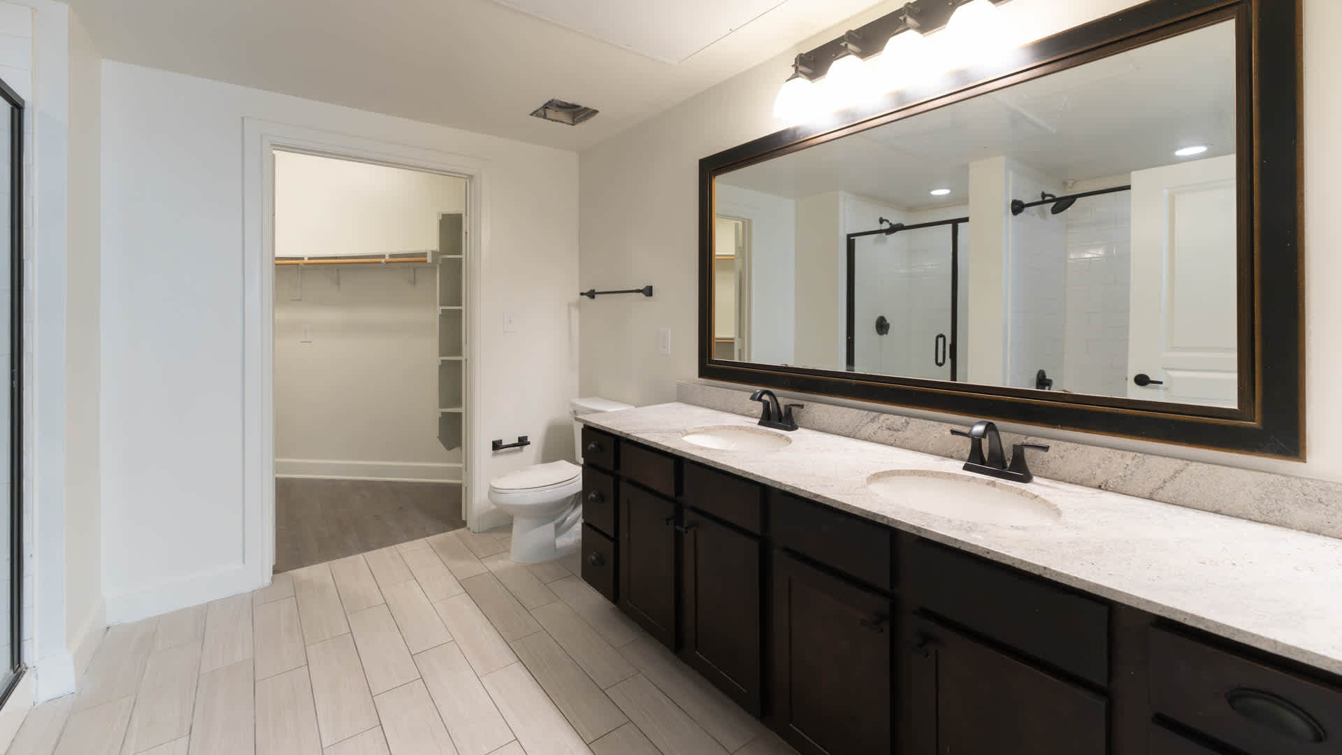 Union at Carrollton Square Apartments – photo 1