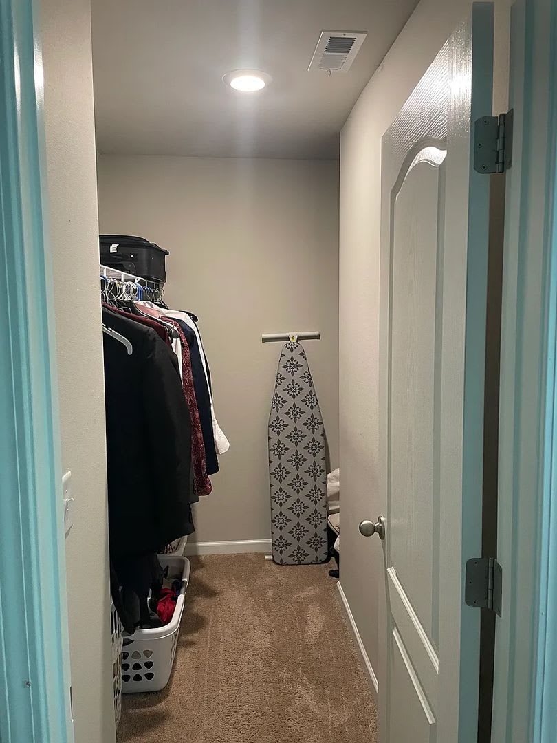 Room in 4 Bedroom Home at Meredith Woods Ln – photo 5