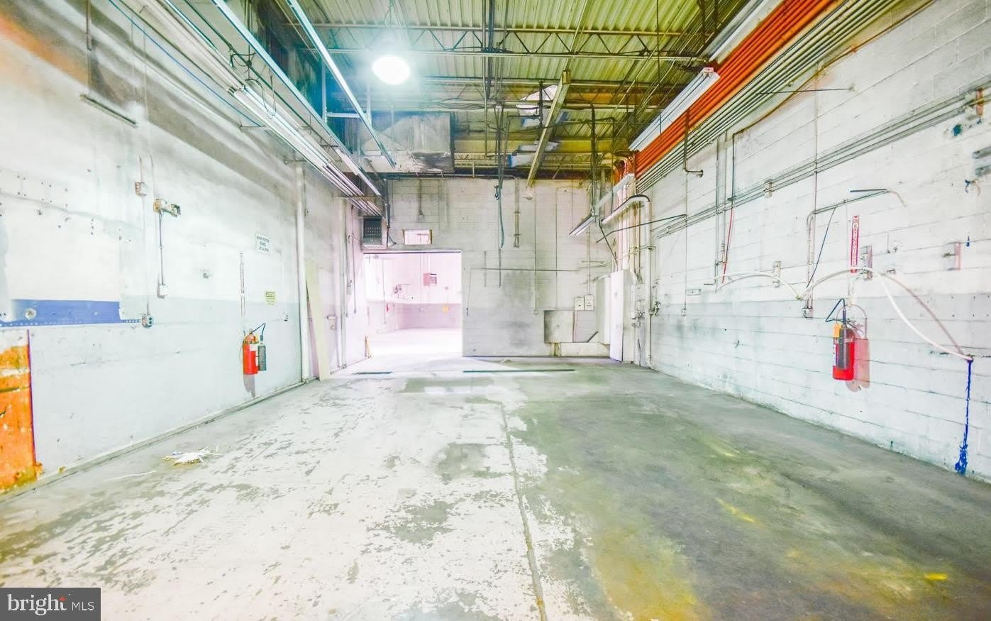 215 S COLLEGE Street – photo 1