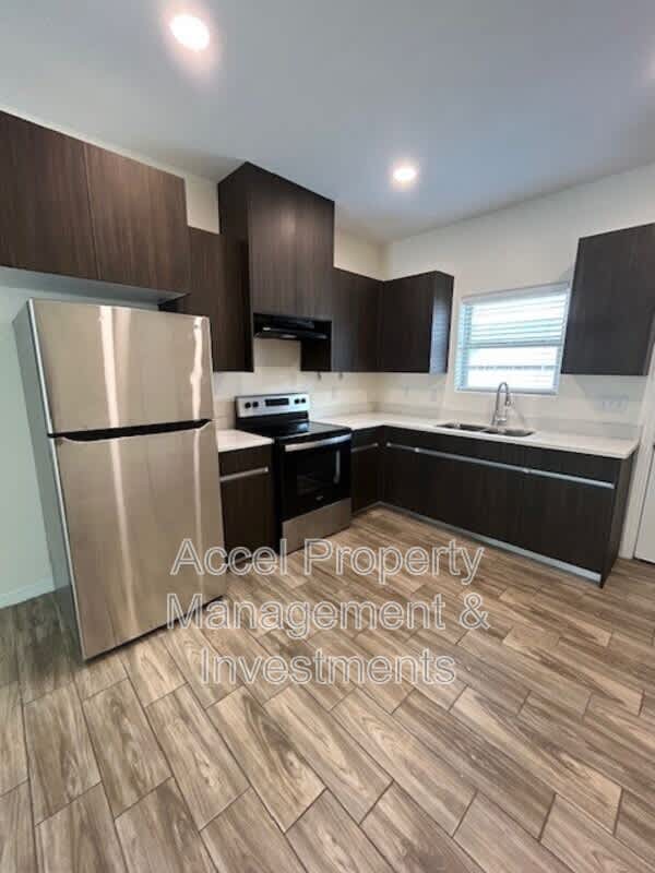 1012 W La Pointe – photo 3