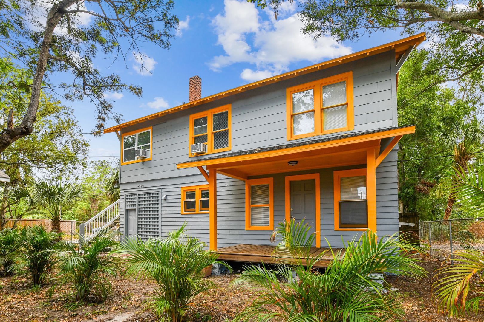 Available Now! Spacious 3 Bedroom Upstairs Apartment Near Downtown St. Petersburg – photo 2