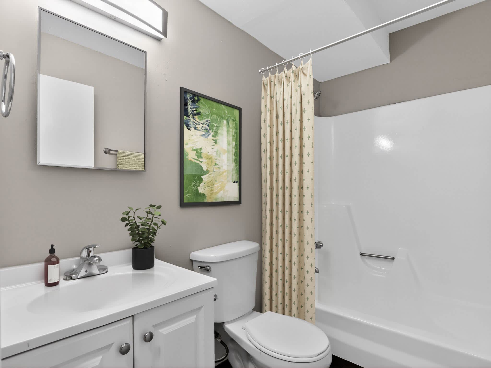 Flats at Talcott – photo 4