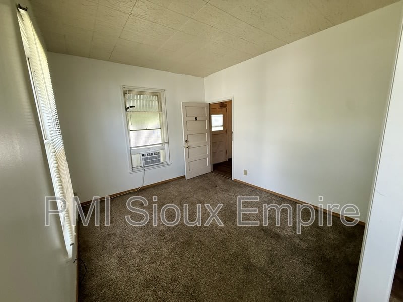 133 S Summit Ave – photo 4