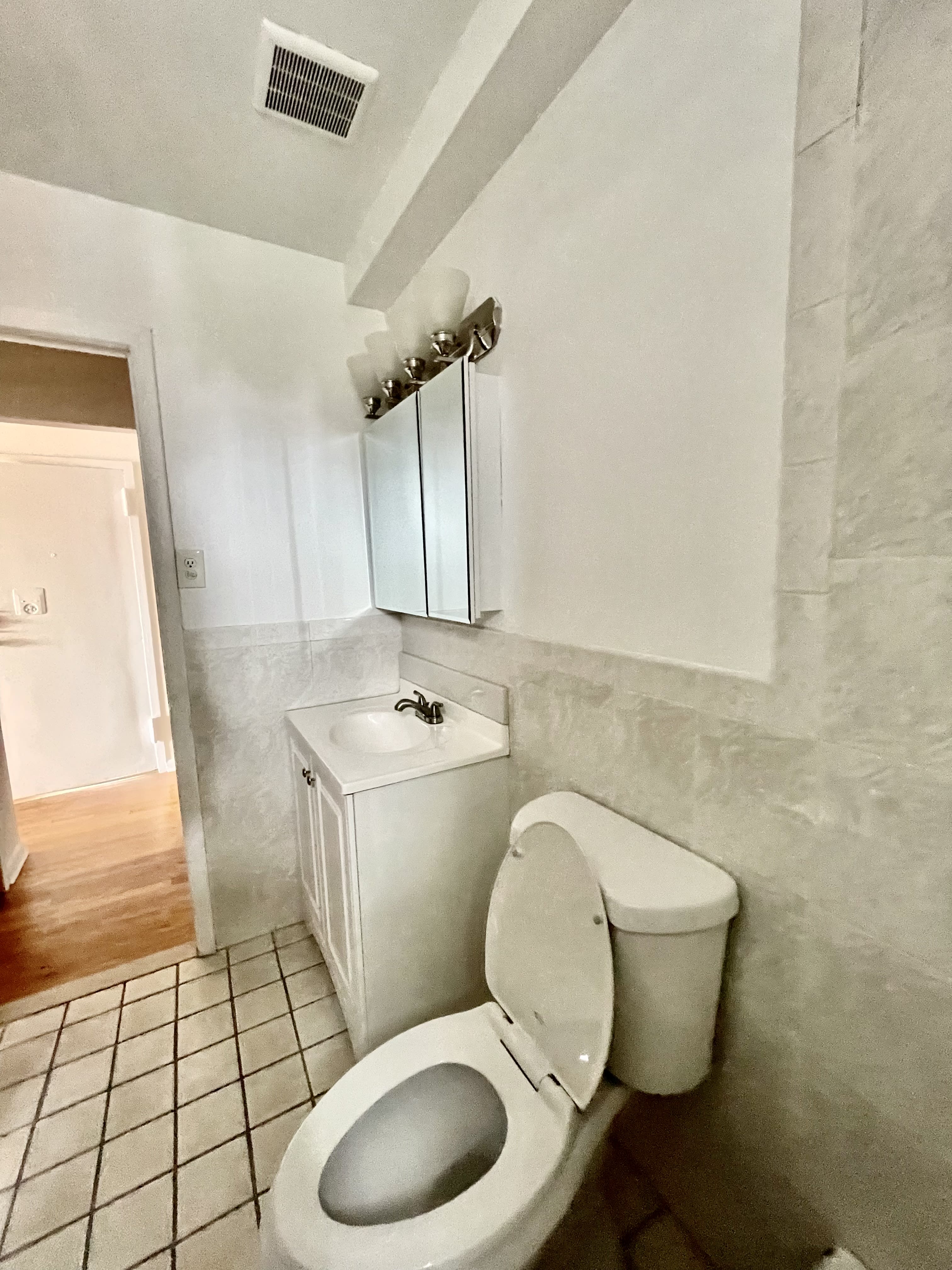 2744 Johnson Ave – photo 4