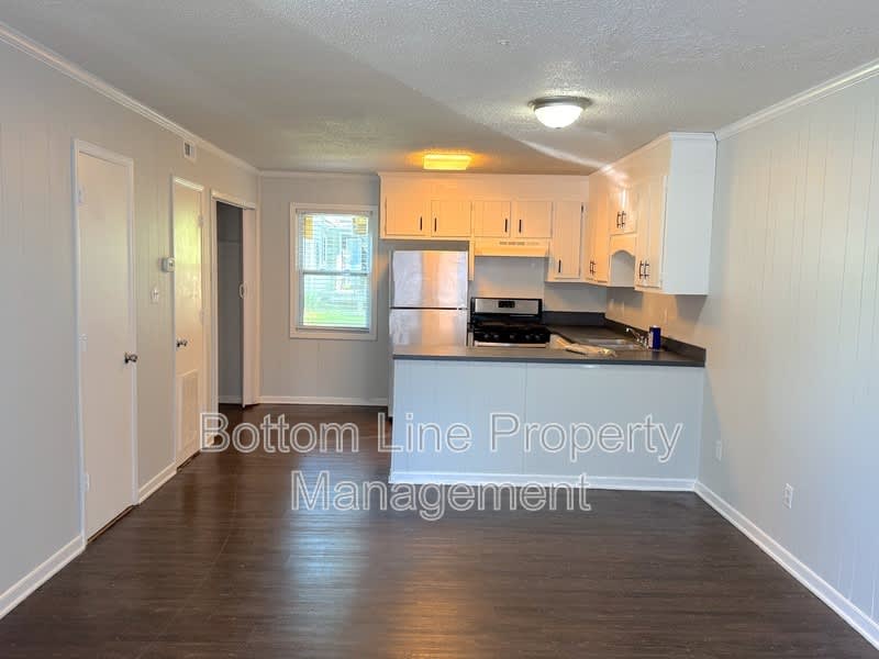 326 S Columbia St – photo 4