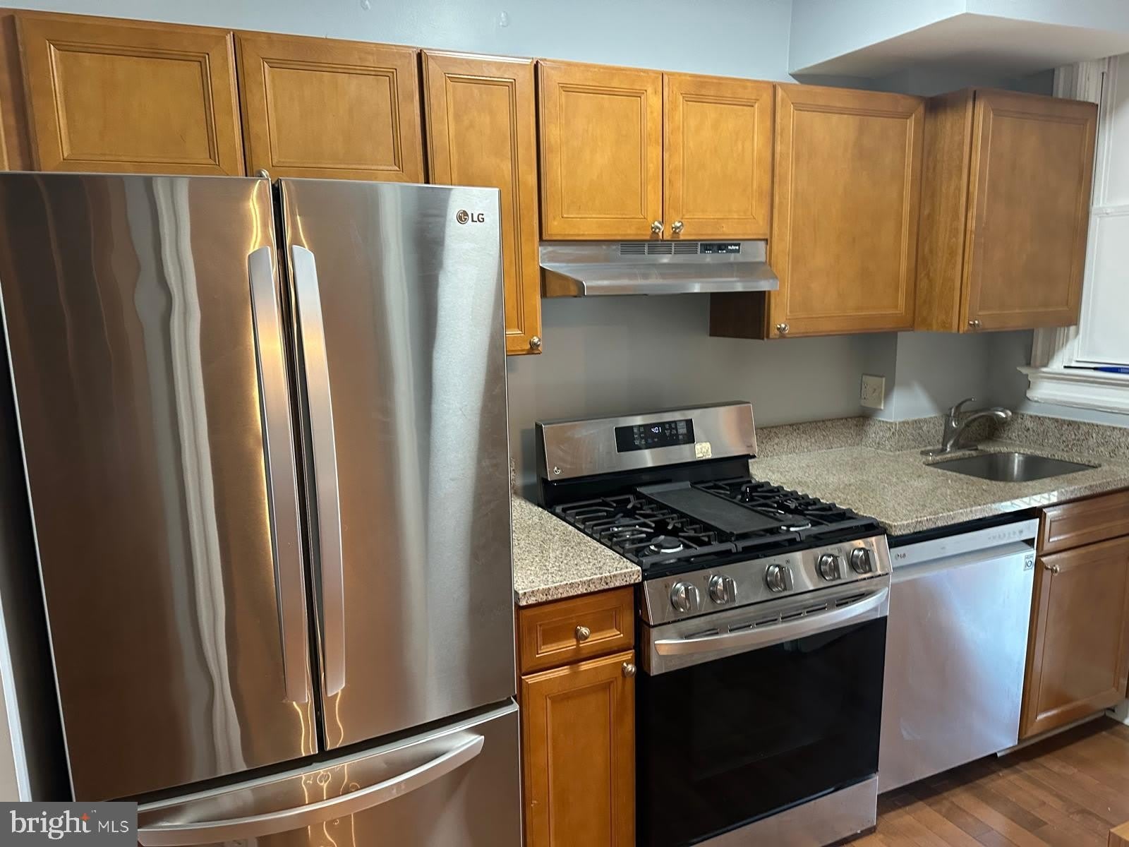 712 OTIS Place NW – photo 3